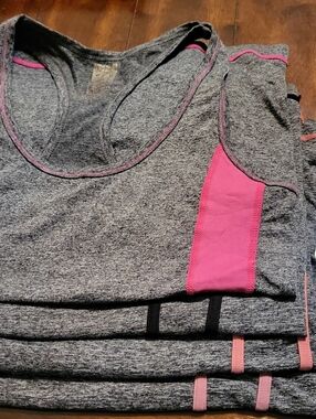 Gray Athletic Tank with Pink Accent 4Large Tanks